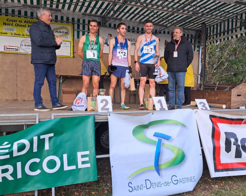 Doublé pour les athlètes du L2A53/SLA aux départementaux de cross court à St Denis de Gastines !