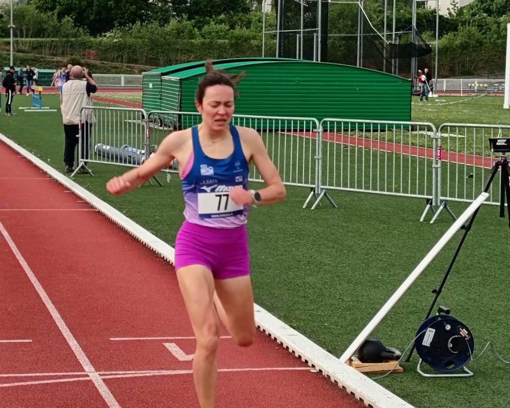 Belle organisation de l’équipe des bénévoles du L2A53/Stade Lavallois Athlé sur le 1er tour des Départementaux U14 à Seniors avec une pluie de titres !!!